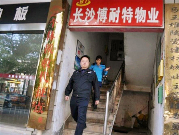 24年前，湖南状元以538分上清华，毕业后拒绝同学聚会，如今咋样