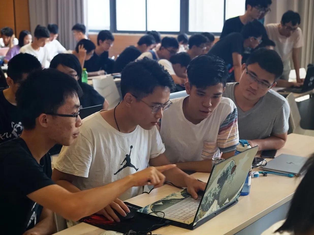 大学生时间管理（四条关于大学生们如何管理时间的建议）