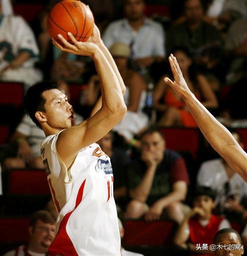 易建联在NBA的比赛视频(07年易建联绝杀骑士，中国男篮的NBA夏季联赛)