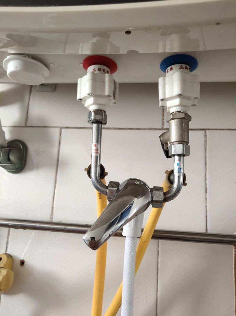 自己动手换电热水器的镁棒