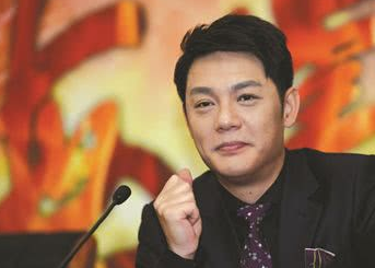 2017年,程愫20年婚姻一夜崩塌,毁她的是傅程鹏和周丽淇的那场吻戏