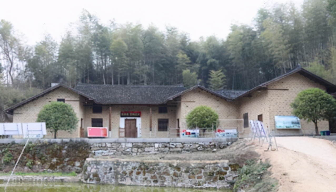 《觉醒年代》中的葛妈妈：休夫办女校，54岁赴法留学，满门英烈