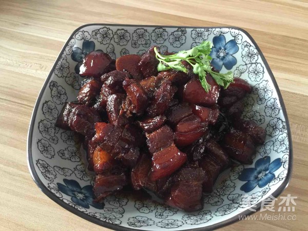 红烧肉正宗做法：经典美味的家常红烧肉制作方法
