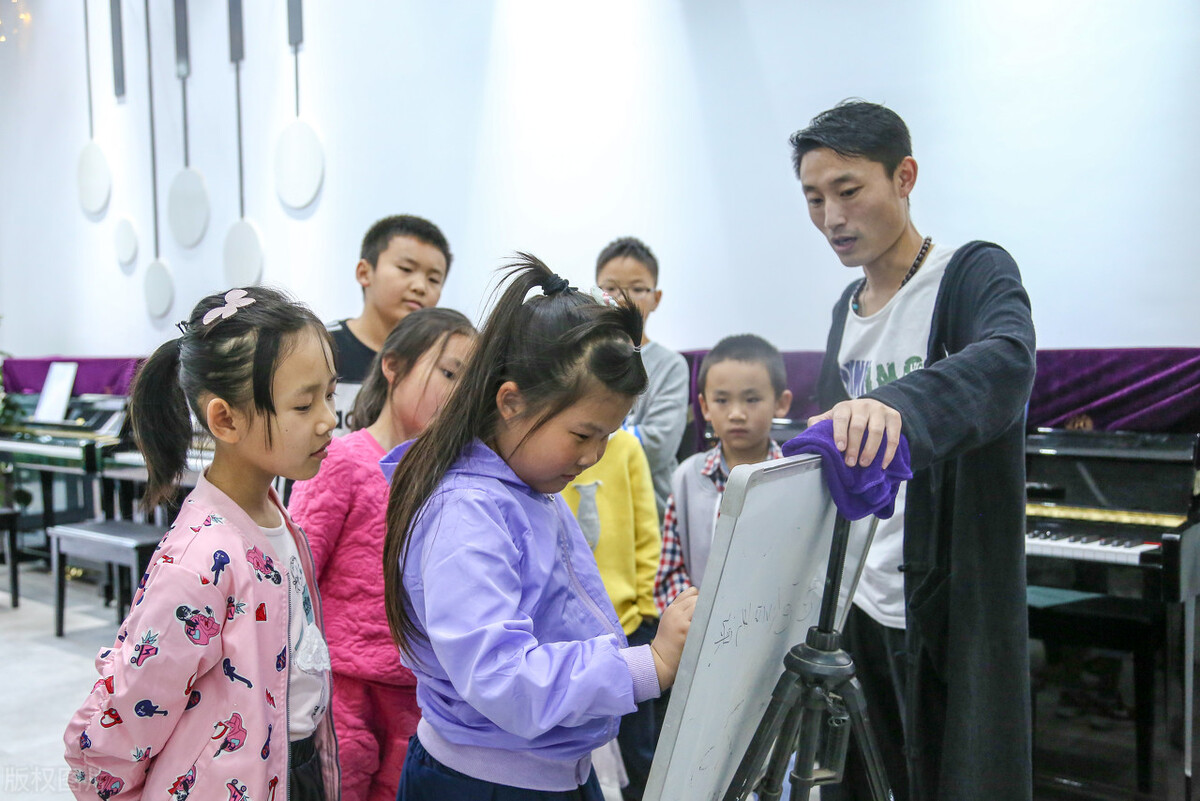 如何看待西安出现多起培训机构退费难事件？