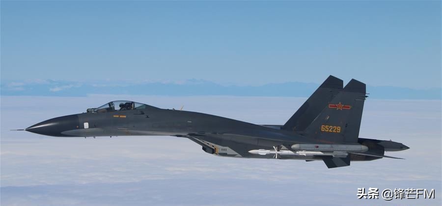 在美国空军拥有几百架重型三代战机后,我空军也开启了自己的重型三代