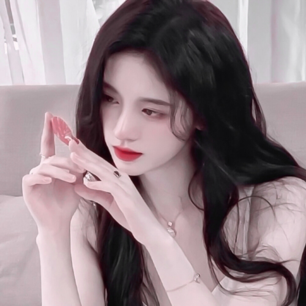 四千年大美女鞠婧祎，颜值逆天，同性见了都会心动