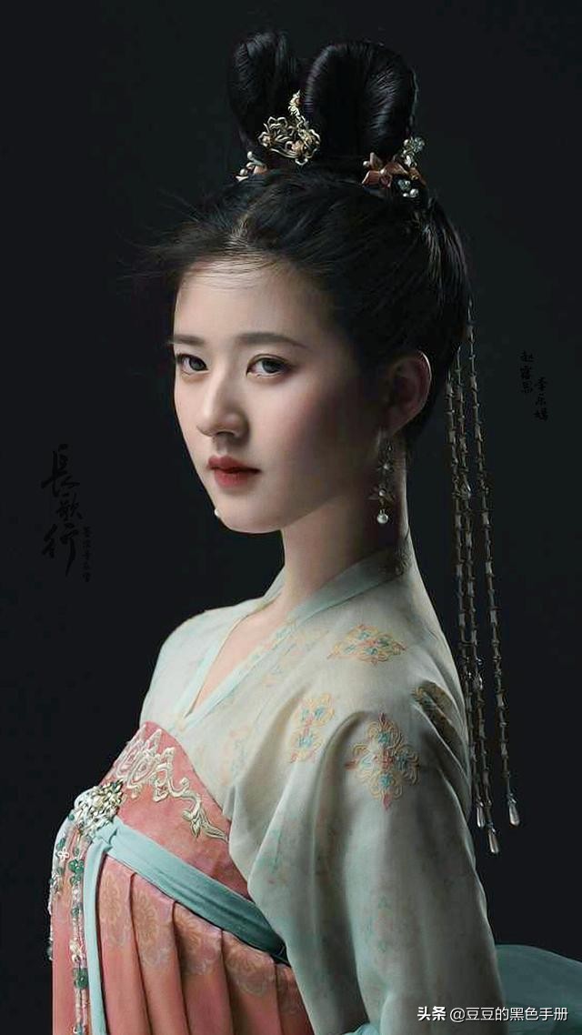 天府之地产美人！17位川渝女星，个个巧笑倩兮美目盼兮，貌若天仙