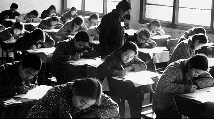 高考恢复后的第1年，高考试卷难度怎么样？最难的根本不是试题