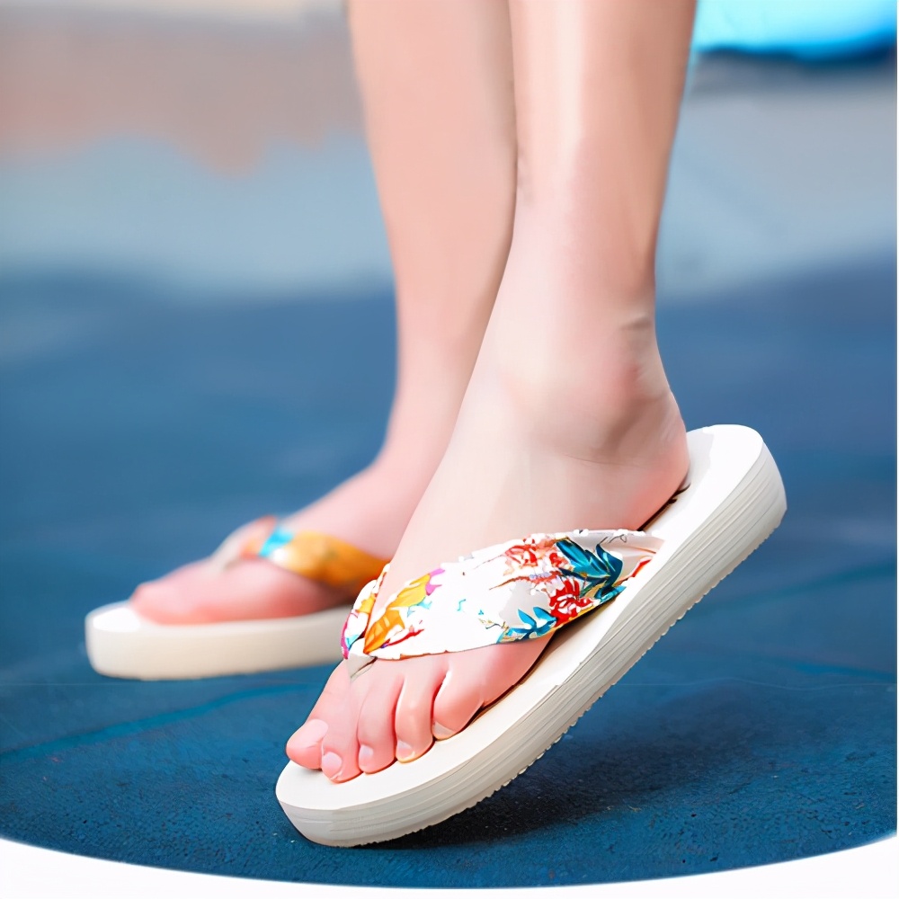 明明很干净的拖鞋，为什么会散发恶臭味，有解决的办法么？