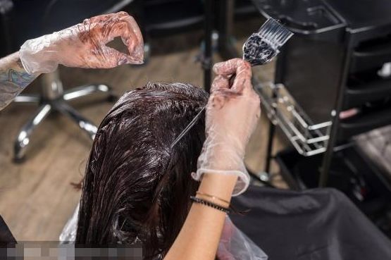 为何Tony老师不建议女人“染黑发”？不是不想赚钱，关键是这3点