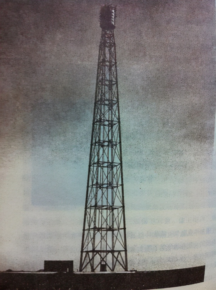 1964��10��13�գ��ҹ���һ��ԭ�ӵ���ըǰ���죬����г����˹���