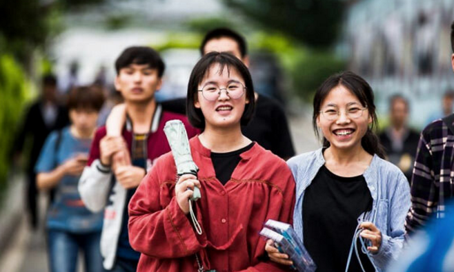 高一成绩全校倒数，高考以第一考上北大，网瘾少年如何逆袭成功？
