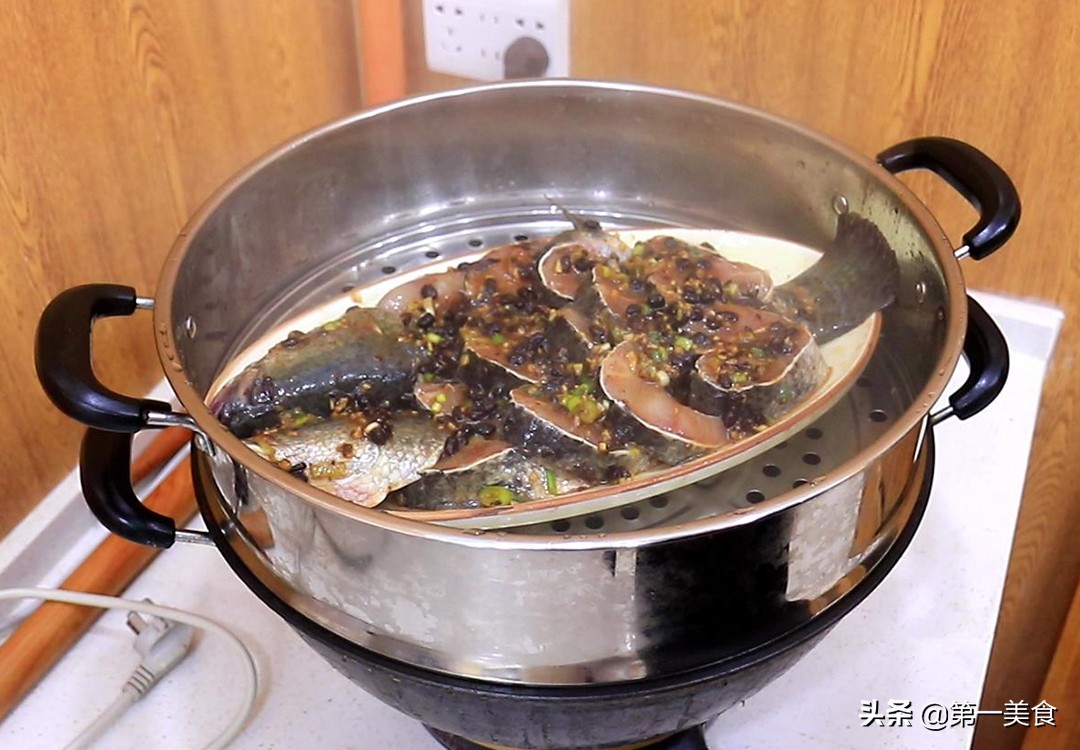 豆豉鱼怎么做才好吃？很多人都做不好，厨师长教你最简单的做法