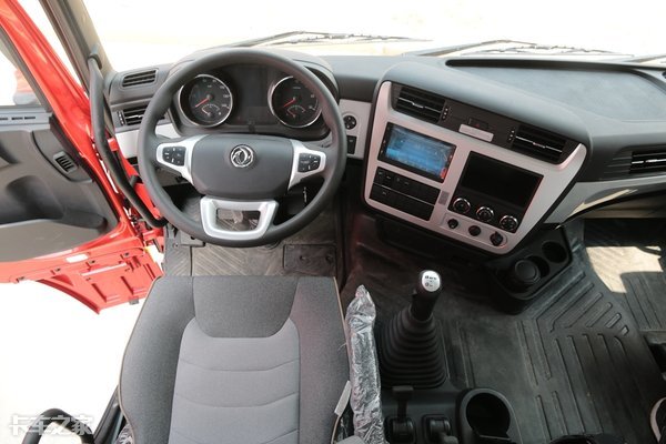 dci465发动机 dt14变速箱,实拍东风天龙kl牵引车,报价33.5万