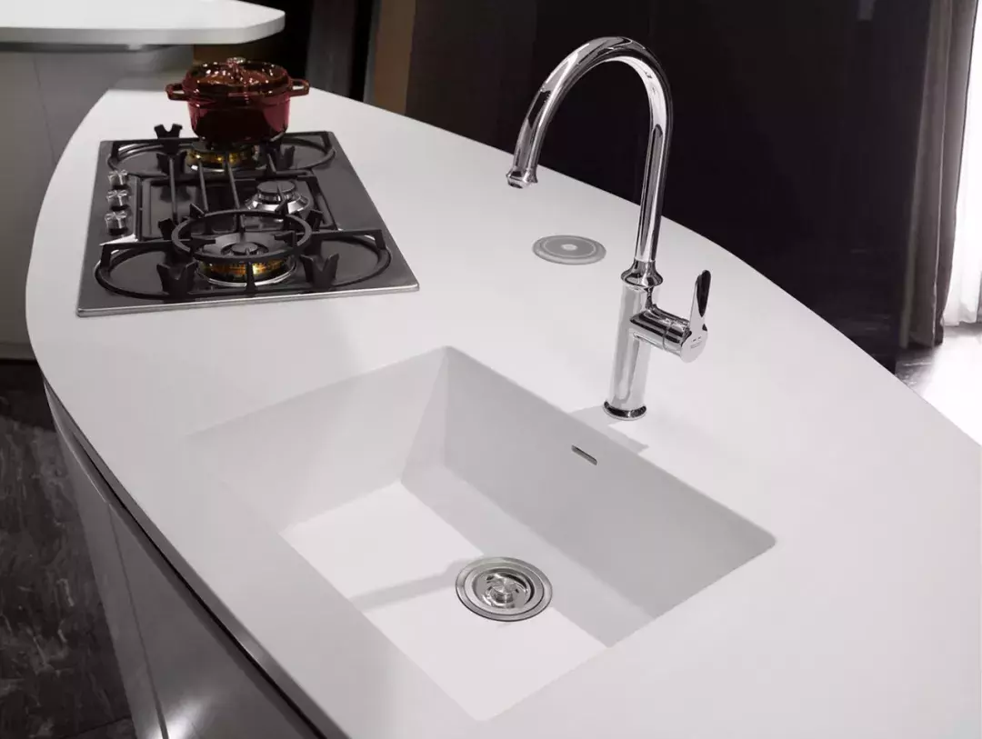 水龙头没什么区别,选个便宜的?