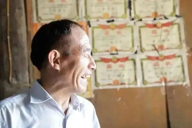 双胞胎学霸考上清华北大，每个学霸背后，都有个用心至极的父母