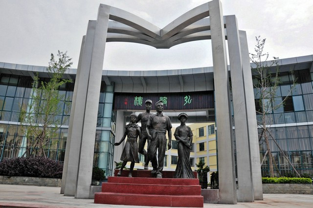 四川凉山2020高考，西昌一中一本数领先，盐源中学斩获州理科状元