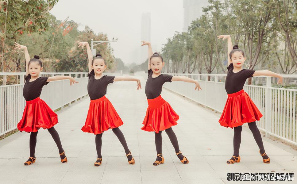 干货分享：拉丁舞基本站姿训练口诀，站好才是关键