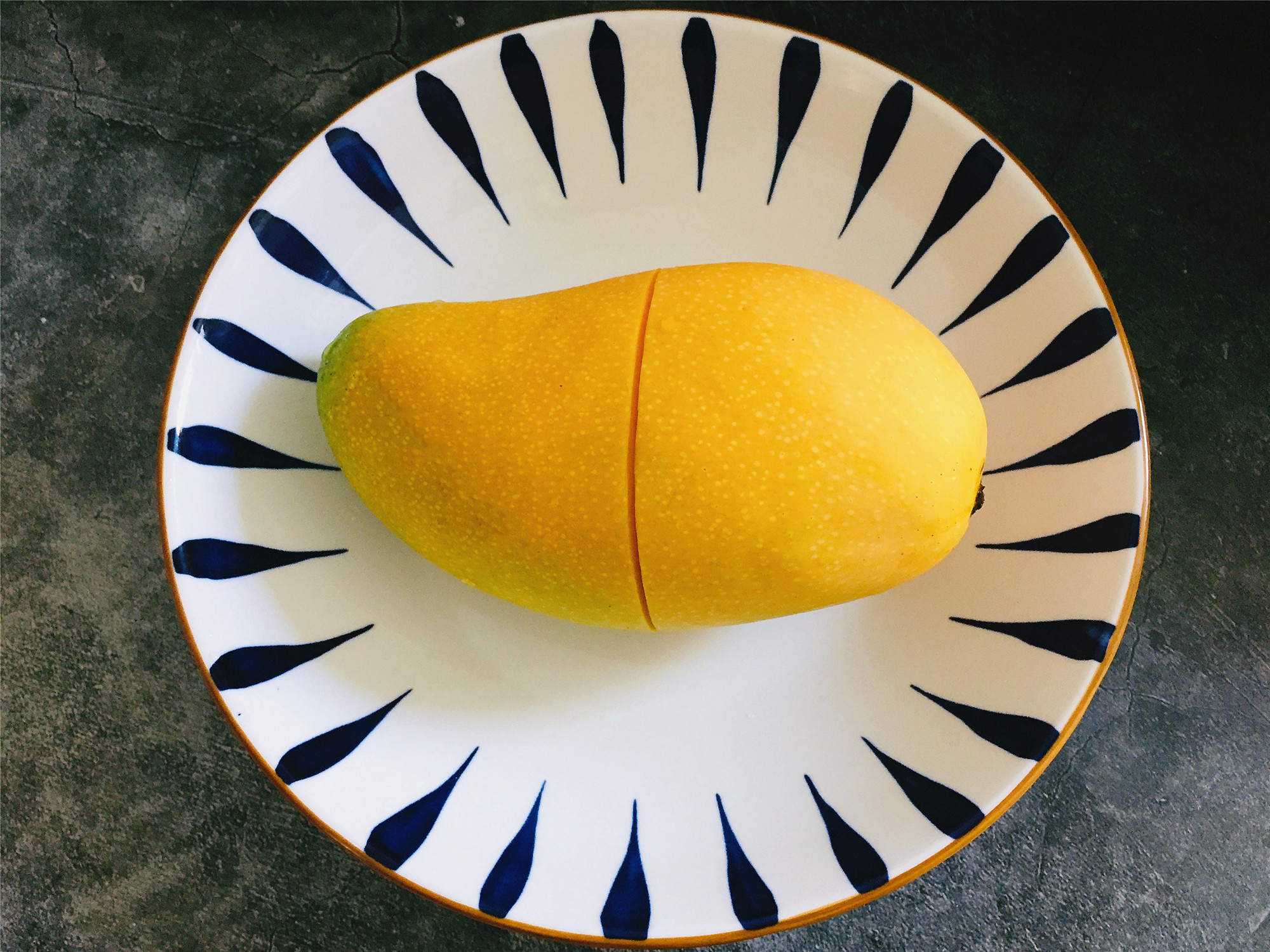 切芒果的方法窍门超实用的4种芒果切法简单省事儿不脏手