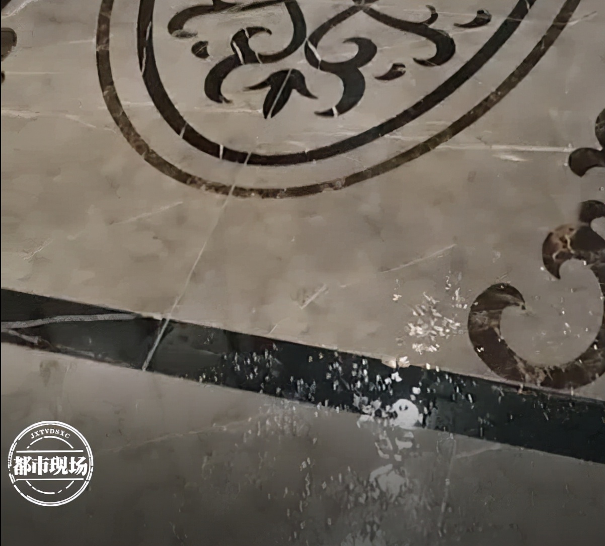 南昌：7楼漏水楼下邻居全遭殃！业主怀疑是洗衣机的问题