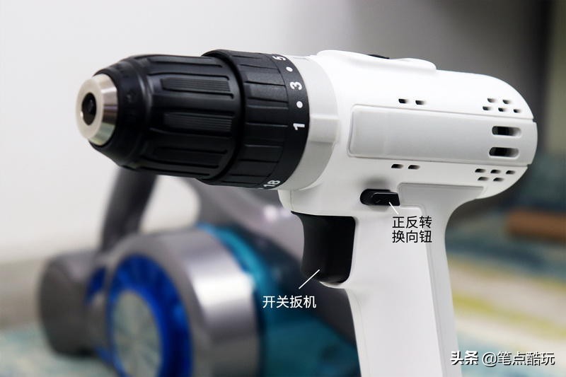 家里不能缺男人，打孔拧螺丝没它也不行！玛斯工匠12V锂电冲击钻