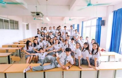 大学班委有哪些职位（大学竞选班干部）