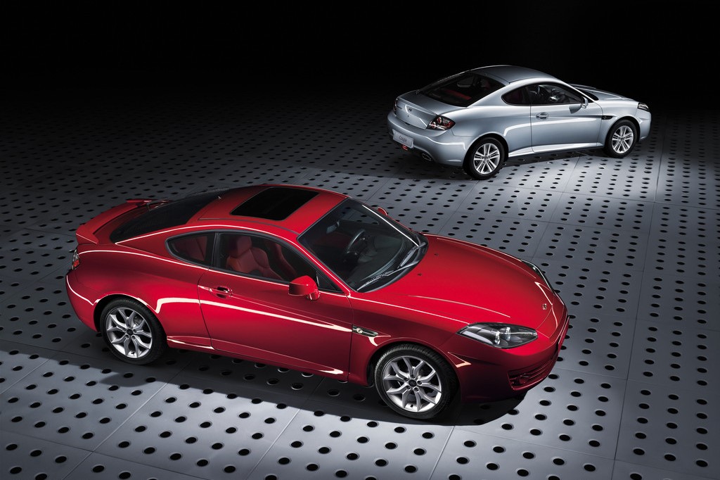 现代酷派跑车价格(曾经20万的进口v6跑车,如今两万就能买)_【读车号】