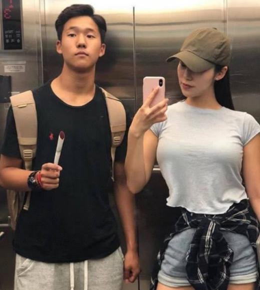 39岁瑜伽达人李恩壁，胶原蛋白满满，身材有型，保养秘籍全靠自律