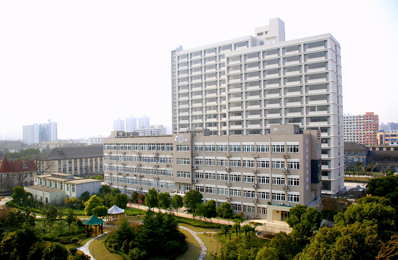 2021年各高校暑假时间确定，最长假期77天，家长直言直接放寒假吧