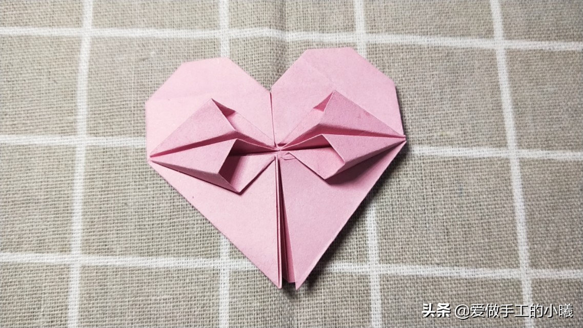 折纸教程:当爱心遇上蝴蝶结，简单别致，漂亮加倍