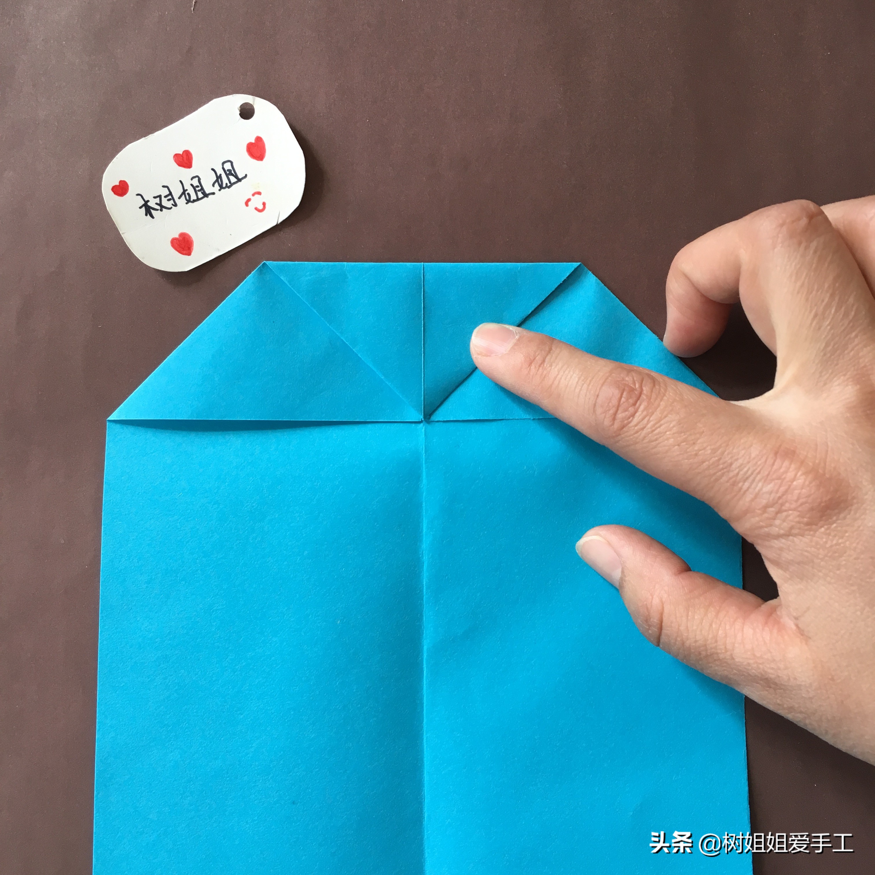 玩具折纸：男孩子女孩子都喜欢的纸飞机折法