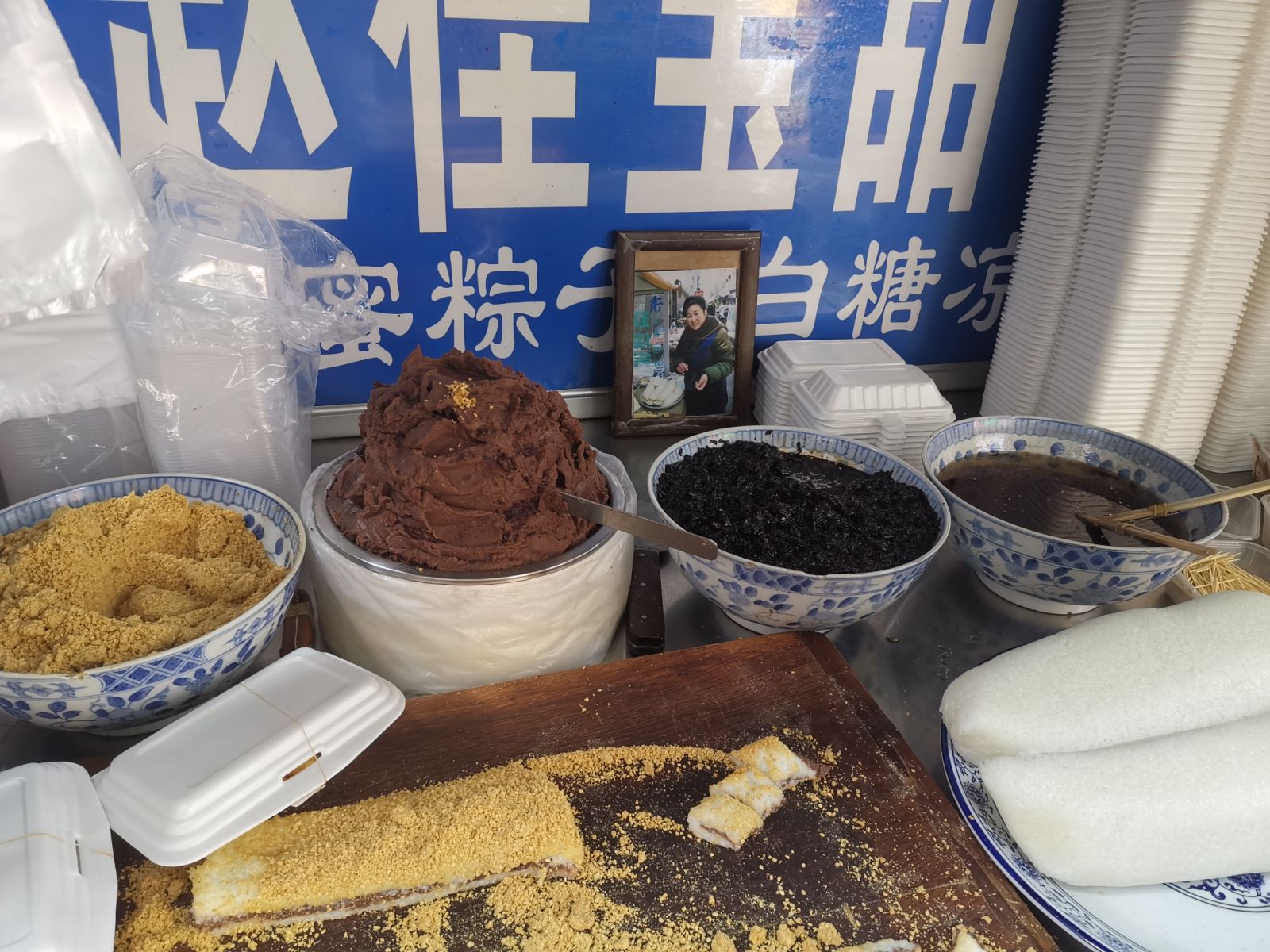 回民街专坑外地人？吃过这5道小吃再说话，本地人也爱的平价美食