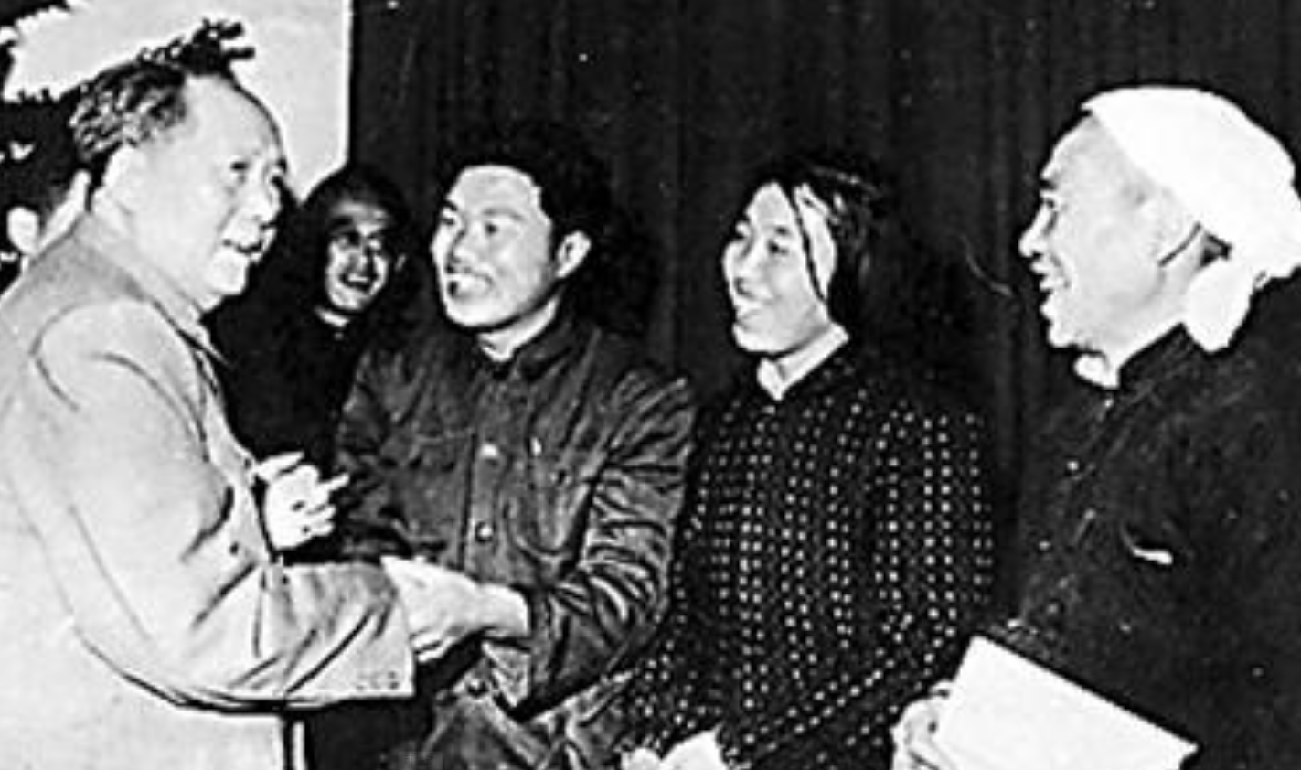 60年代，那名宁愿放弃上北大也要回乡务农的董加耕，如今怎样了？