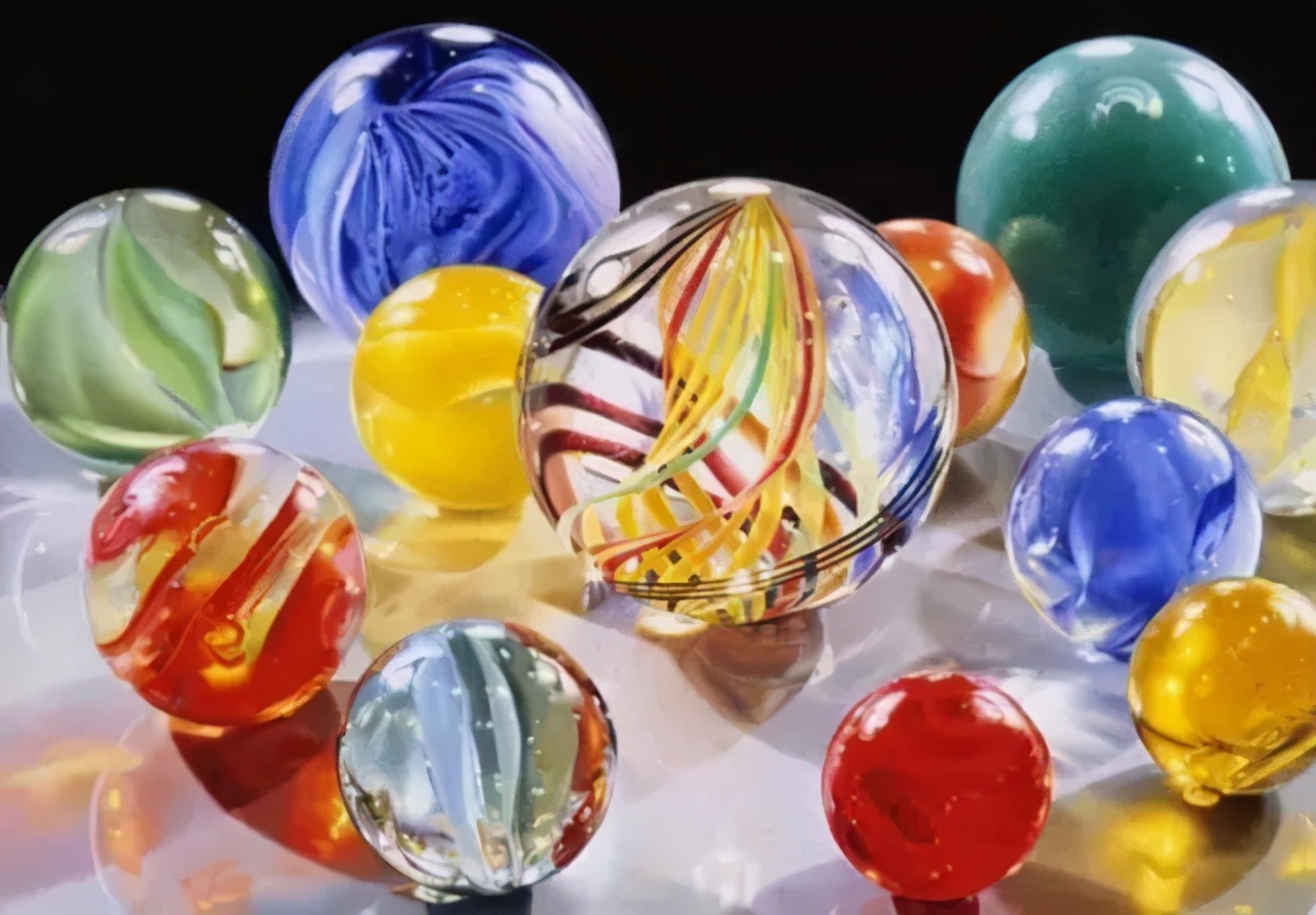 你小时候玩过的彩色玻璃球，原来是这样做出来的