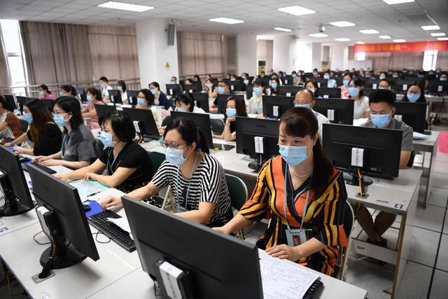 高考全国3卷简单?分数线却降了!四川云南考生郁闷,广西考生幸运?