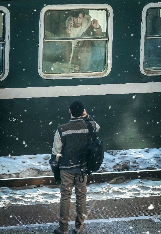 晋江巫哲的青春励志小说《撒野》的一部网络剧,该剧目前还在拍摄阶段