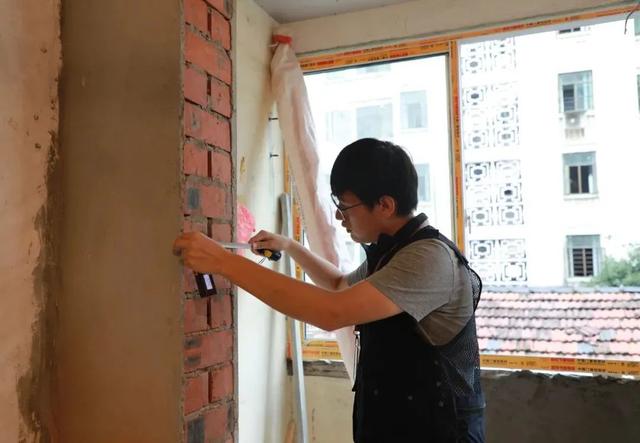 砸墙，改格局。只为增大面积，提升居住舒适度