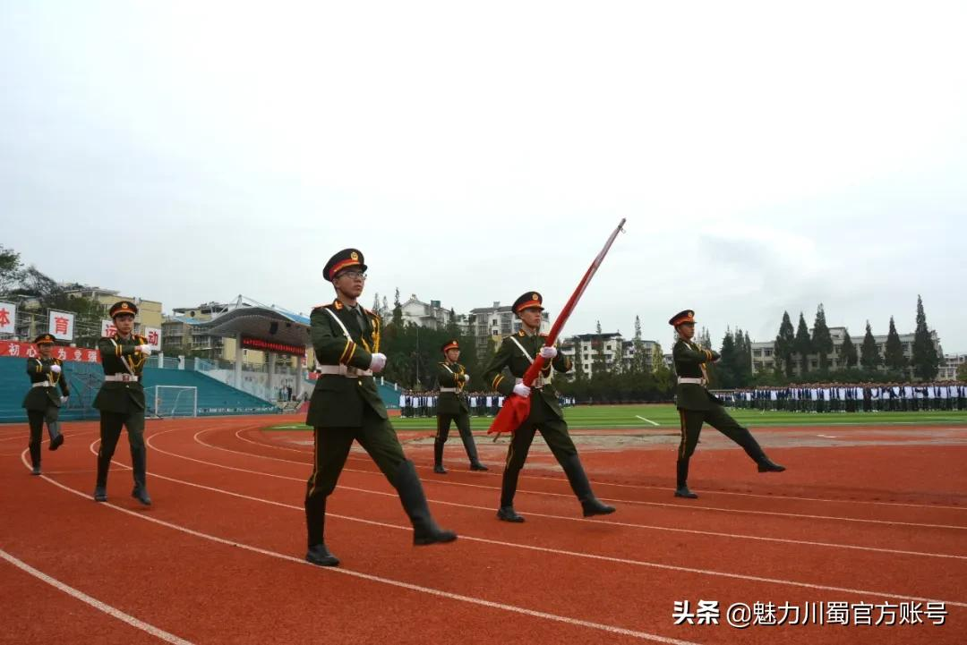 四川省江油中学:军训强我国防,学子青春飞扬(图6)