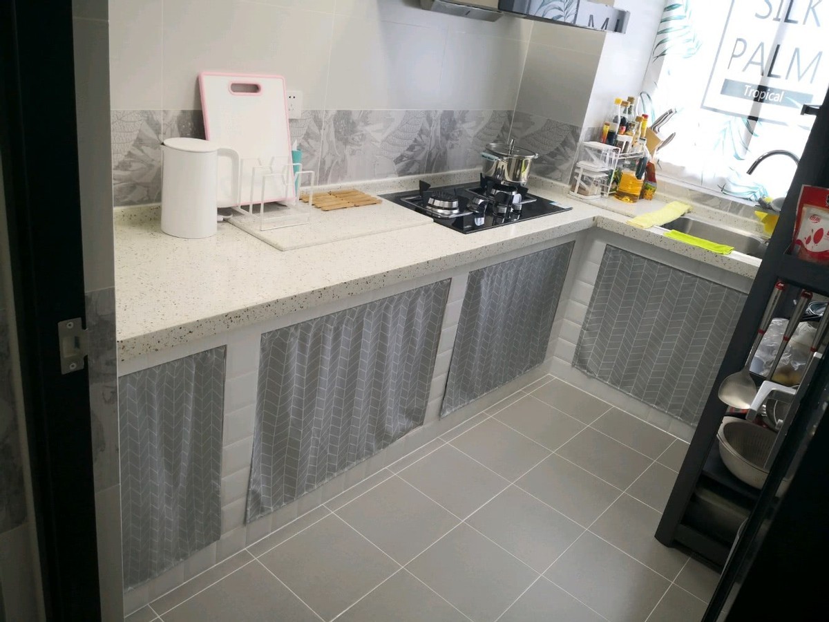 装修时，请师傅用瓷砖水泥砌橱柜，不仅结实漂亮，还一下省了5千