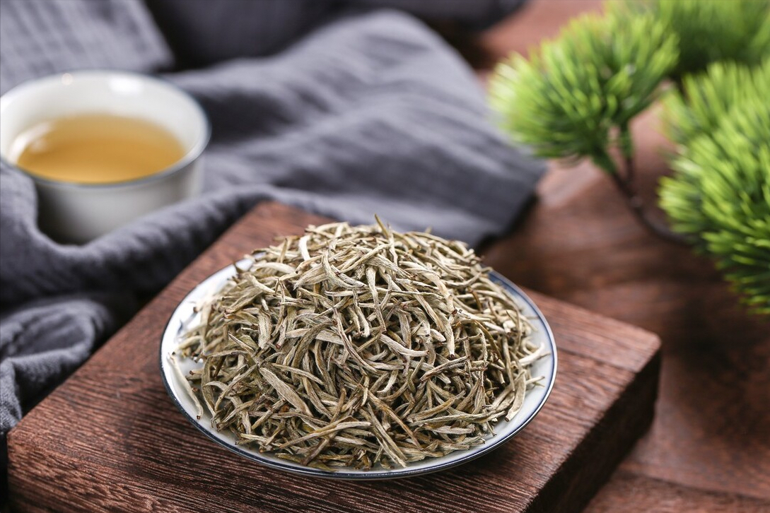 茶叶保质期多久？家中放了3年的普洱茶、红茶、白茶，还能喝吗？