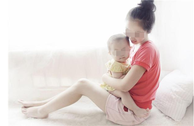 宝妈生完娃后，出月子就来“大姨妈”，和1年后来的区别