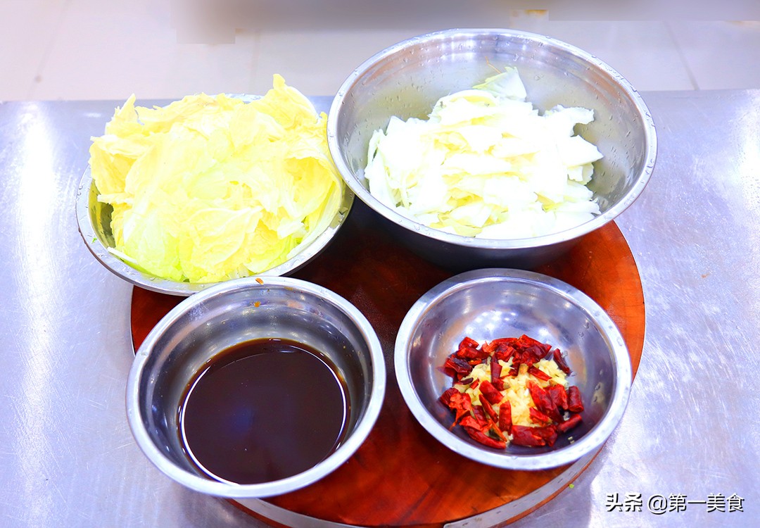 大鱼大肉吃腻了，试试这5道素食家常菜，清淡营养不油腻，太香了