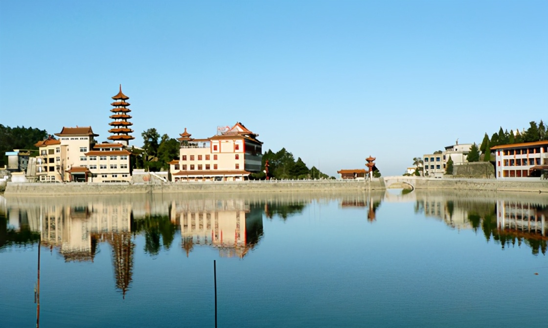 美术类院校报考难度分析，2021年哪类美术类院校最容易报考？