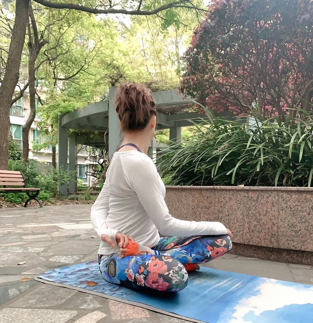 停课不停学 | 凌云社区学校《瑜伽》课程上线啦——职场减压篇