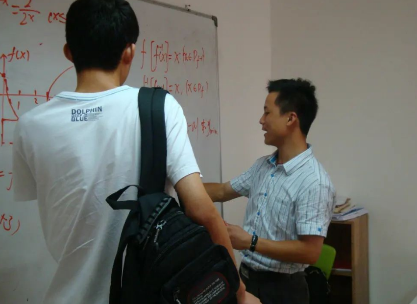 高考前，跟老师补课成绩就有所提升？多年教育工作者：不一定