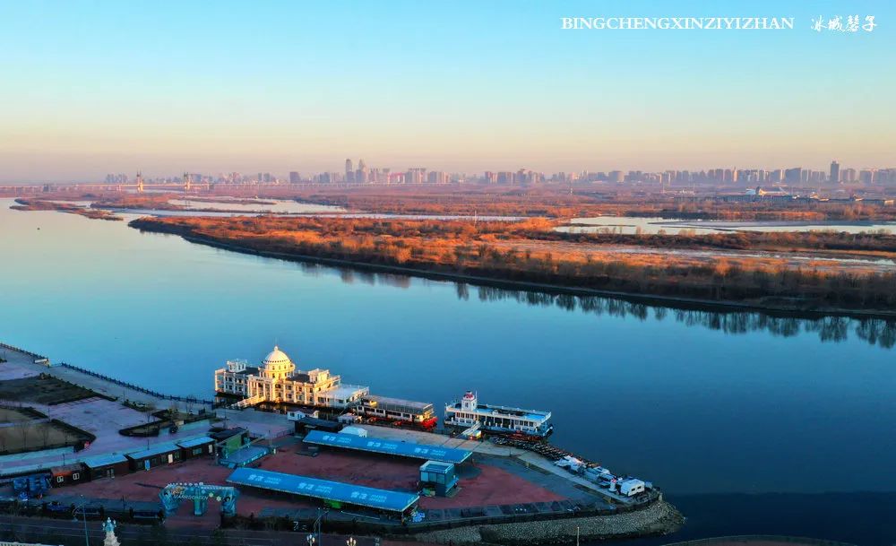 初春的哈尔滨松花江,静美安然