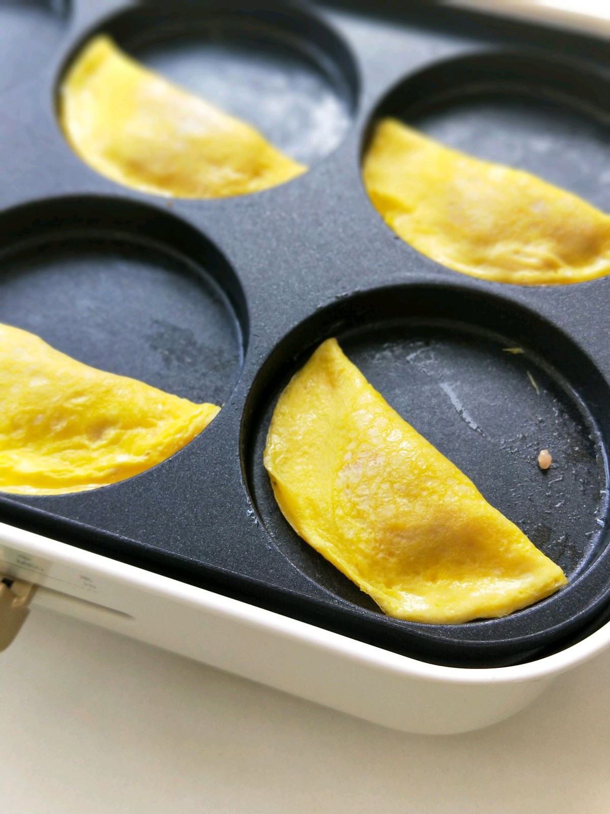 饺子花样吃法，美味蛋饺，做法简单，松软的外皮，家里人都爱吃