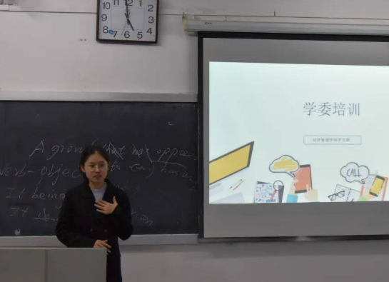 大学里竞选班干部，哪个职位值得竞选，最受欢迎的不一定是班长