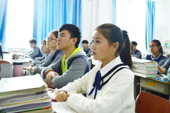 职高生喜迎好消息，读中职也有机会上本科，普高生优势不再