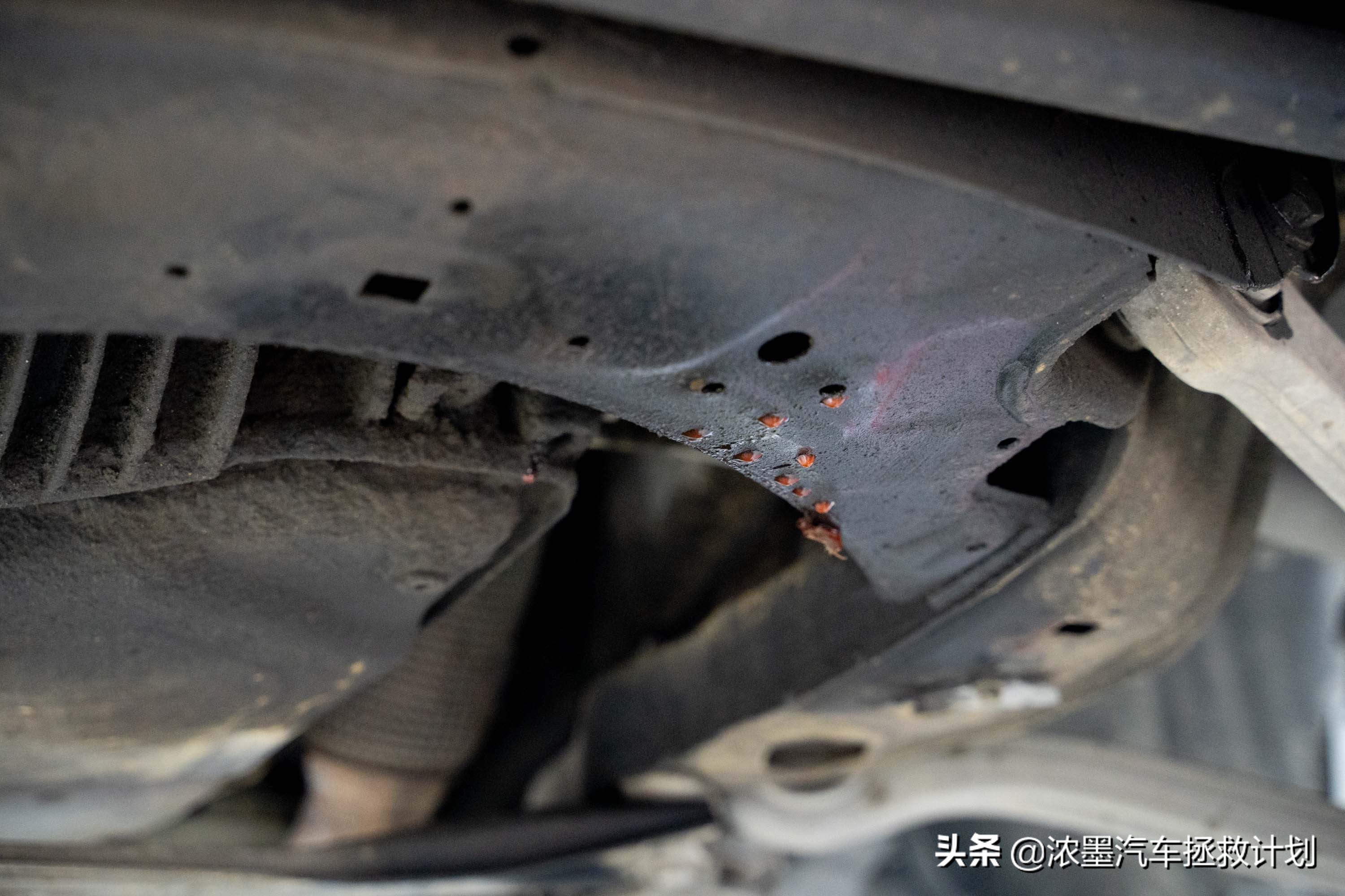 「迟暮英雄」整修一台十多年前的奥迪A6发动机，治理烧油烧水